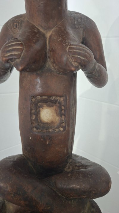 STATUE BEEMBE