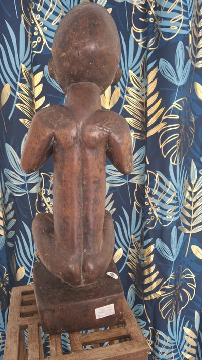 STATUE BEEMBE