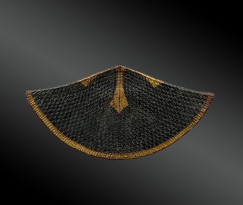 CHAPEAU d’ARME plat de samouraï Jingasa De type Nirayama - Japon - Fin de l’ère Meiji (1868-1912)