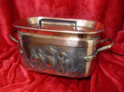 Daubière Braisière Aus Kupfer XVIII. Jahrhundert. Fleur De Lys. Krone.