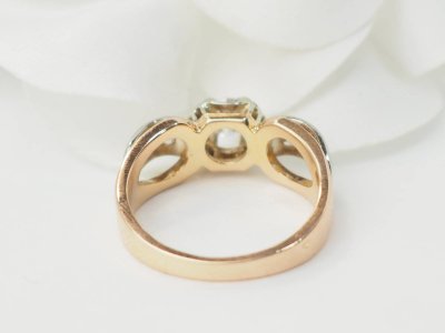 Anello Tank in oro rosa e bianco, diamanti