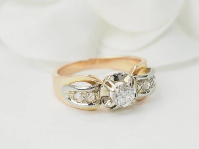 Anello Tank in oro rosa e bianco, diamanti