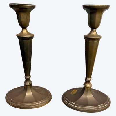Pair of Art Deco candelabra candlesticks. 1940 in bronze, h28cm