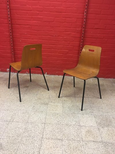 Suite De 6 Chaises Empilables En Bois Thermoformé, Circa 1950