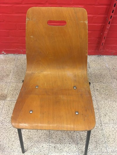 Suite De 6 Chaises Empilables En Bois Thermoformé, Circa 1950