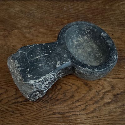 Small stoup in grey Sainte-Anne marble, Louis XIV period