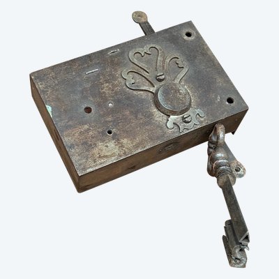 Cloverleaf lock and key 18th century ironwork