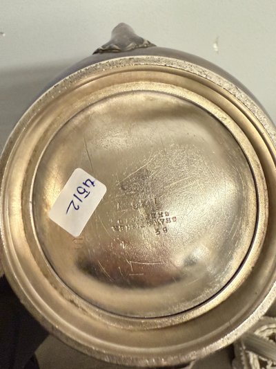 Théière ancienne en argent de Sheffield, fin du XIXe siècle, marquée sur le dessous, 22x24cm