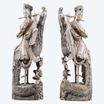 Pair Of Okimono In Ivory Figuring Guanyin, China XIXth Century