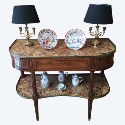 Une console desserte Louis XVI en acajou