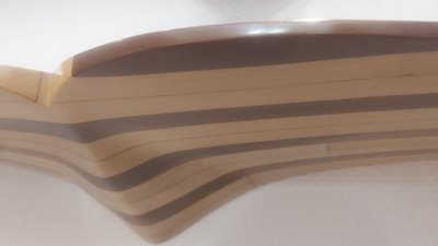Grande mensola da parete dal design contemporaneo 