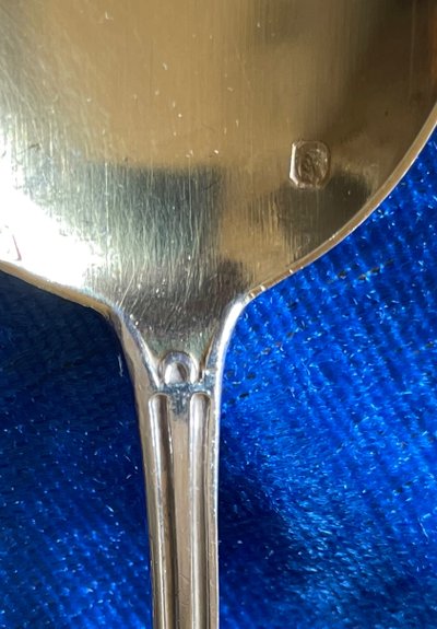 18 ice cream scoops.