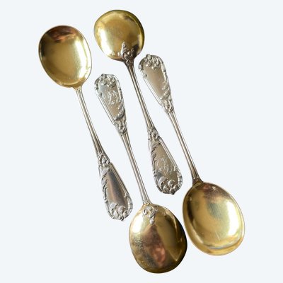 18 ice cream scoops.