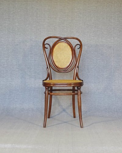 Sedia Thonet N°22 del 1890, canalizzazione recente.