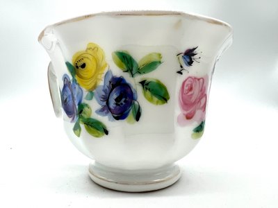 Paris porcelain cup and saucer - Louis-Philippe period - Floral decoration and gilding