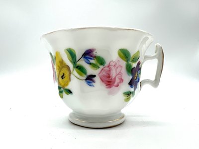 Paris porcelain cup and saucer - Louis-Philippe period - Floral decoration and gilding