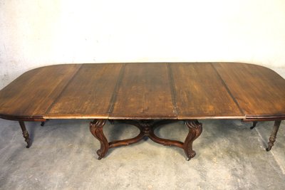 Table de salle à manger en noyer avec ses 3 allonges style Louis XV ép. 19ème long : 3 mètres