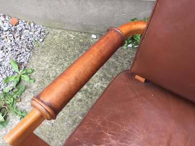 3 Fauteuils Bridges Recouvert De Cuir, Epoque Art Deco, Circa 1940