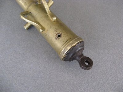 Kleine Bronzekanone aus dem 18. Jahrhundert.