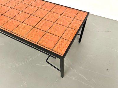 Modernistischer Couchtisch aus den 70er Jahren