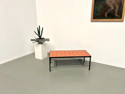 Modernistischer Couchtisch aus den 70er Jahren