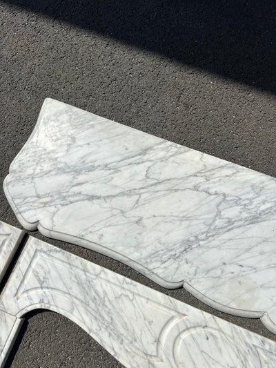 Kamin im Stil von Louis XV aus weißem Marmor