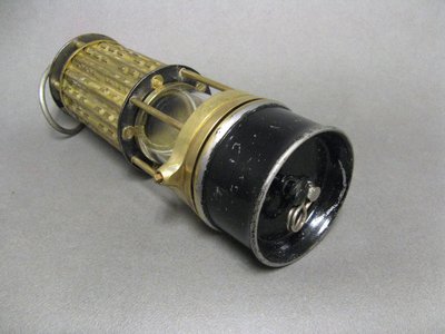 Wolf Safety Lamp Of America.