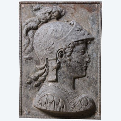 Rilievo in metallo, busto di Atena guerriera, XX secolo