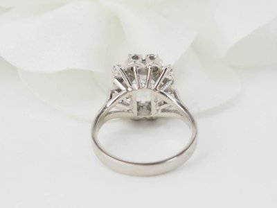 Ring in white gold, aquamarine and diamonds