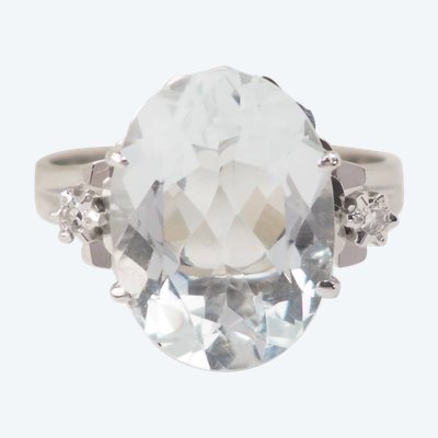 White gold, oval aquamarine and diamond ring