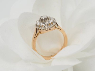 Anello antico in oro rosa, platino e diamanti