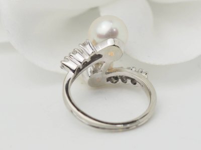 Ring Toi et Moi aus Weißgold, Zuchtperlen und Diamanten