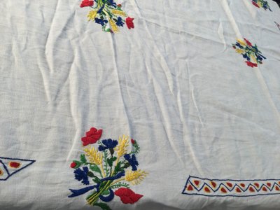 Nappe en lin brodée 