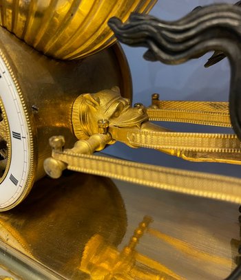 Pendule Empire "Char de l'Amour" en bronze - Jean Simon Deverberie