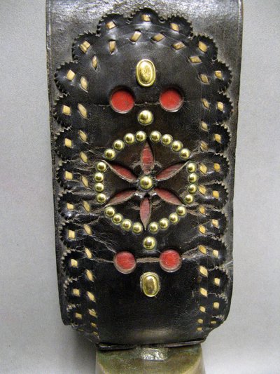 Cloche De Vache Obertino en bronze avec son collier. 