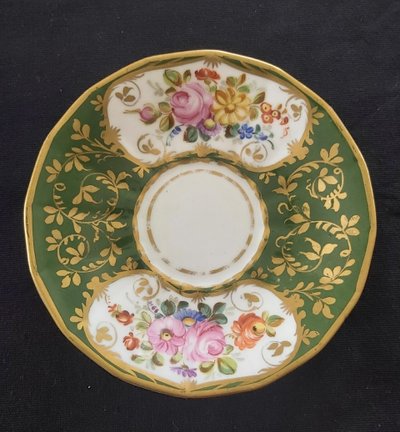 Tazza in porcellana dura del XVIII secolo della Manufacture du Duc d'Angoulême