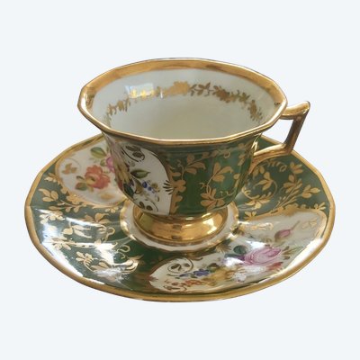 Tazza in porcellana dura del XVIII secolo della Manufacture du Duc d'Angoulême