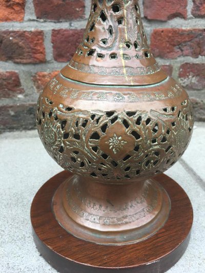 Coppia di grandi lampade in ottone in stile orientale, circa 1930