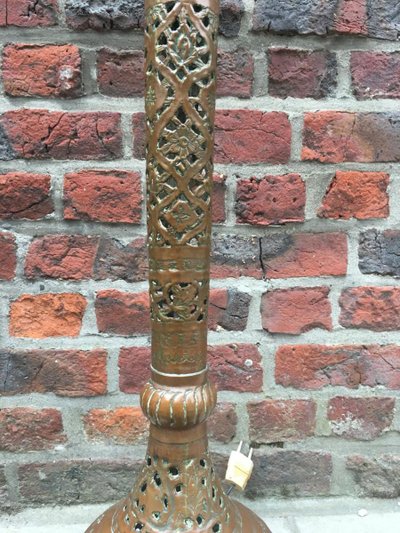 Coppia di grandi lampade in ottone in stile orientale, circa 1930
