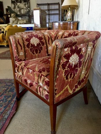 Coppia di poltrone imbottite in stile Art Nouveau, XX secolo