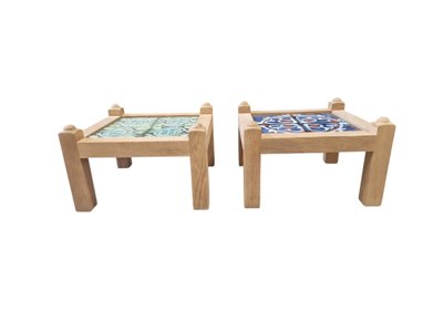 Coppia di tavoli d'appoggio in legno, Guillerme Et Chambron, ceramica DanikowskI