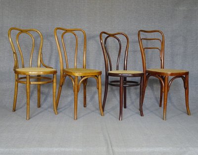 Set of 4 Bistrot 3/4 chairs from 1910 with cane seats Thonet / Kohn