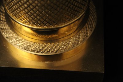 Paire de candélabres en bronze patiné et doré, à trois lumières, Epoque Restauration, XIXe 