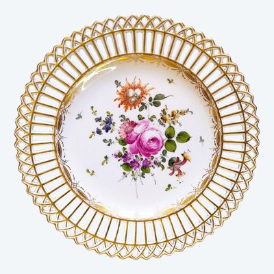 Assiette Porcelaine Ancienne Dresden Peinte à la Main Fleurs Bord Doré Circa 1900 Art de la Table