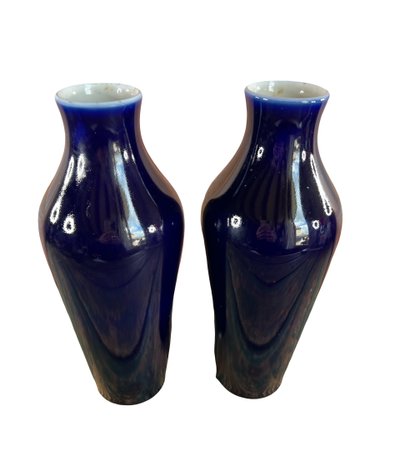 Coppia di vasi in porcellana - Manufacture de Sèvres - Blu intenso - Fine XIX/inizio XX secolo