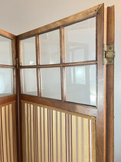 Alter Paravent mit vier Blättern - Geschnitztes Holz, Glas und gestreifter Stoff - 19. Jahrhundert