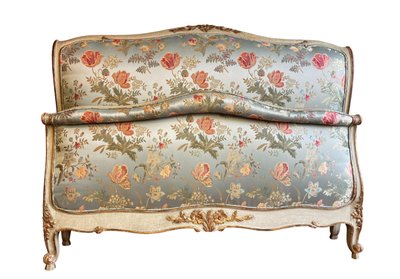 Lit double en soie Louis XV