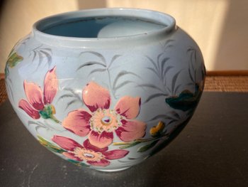 Cache -pot a Longwy.