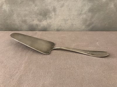 Silver-plated cake server circa 1930