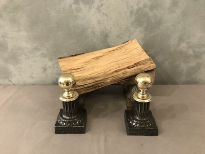 Coppia di piccoli androni antichi in ghisa e ottone del XIX secolo
